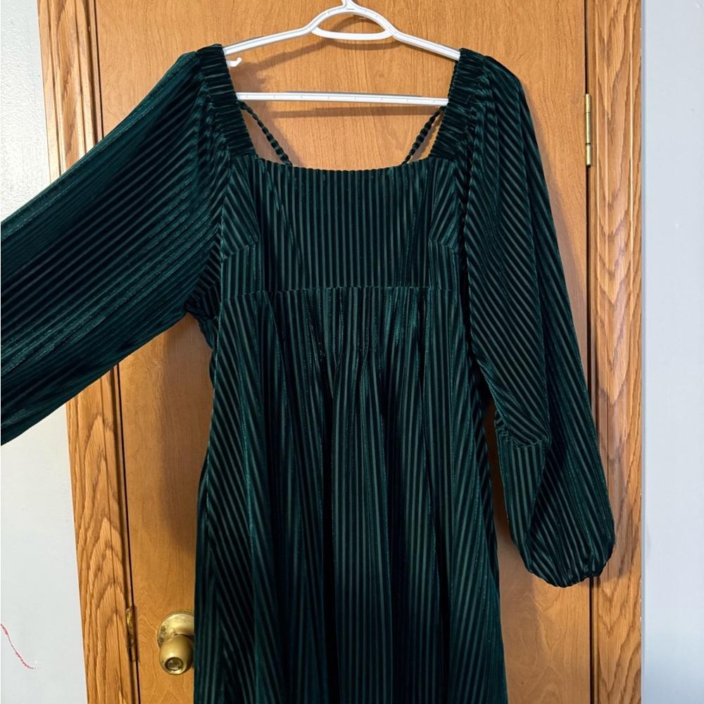 Chic Forest Green Long Sleeve Dress